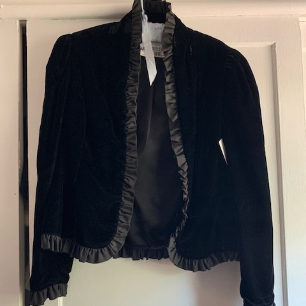 Vintage 1980's Black Blazer Velvet size 4
